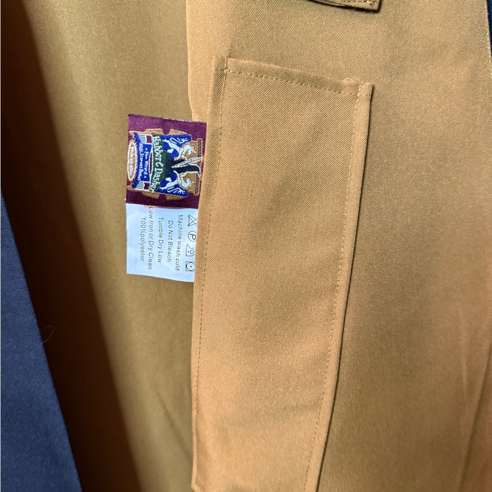 Hufflepuff Robes - Picture 6 of 6